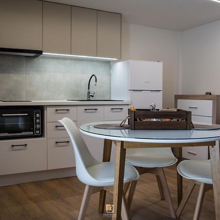 Uni Island - Old Town Suites Candia Esterno foto